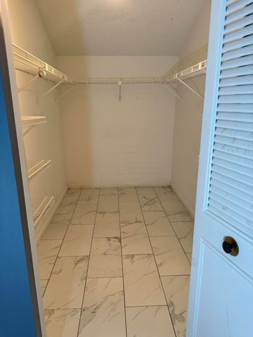 1025 Green Pine Boulevard B, West Palm Beach, FL 33409