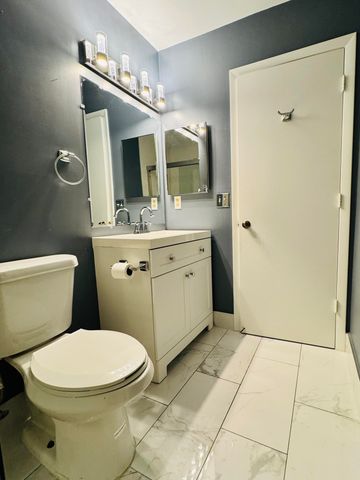 1025 Green Pine Boulevard B, West Palm Beach, FL 33409