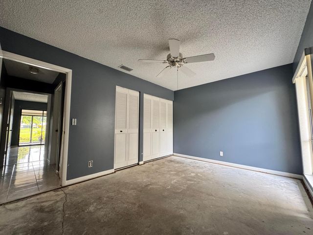 1025 Green Pine Boulevard B, West Palm Beach, FL 33409