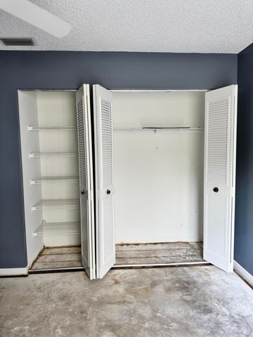 1025 Green Pine Boulevard B, West Palm Beach, FL 33409