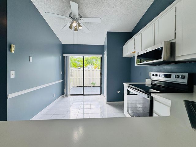 1025 Green Pine Boulevard B, West Palm Beach, FL 33409