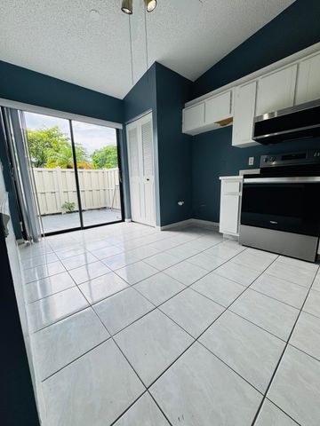 1025 Green Pine Boulevard B, West Palm Beach, FL 33409