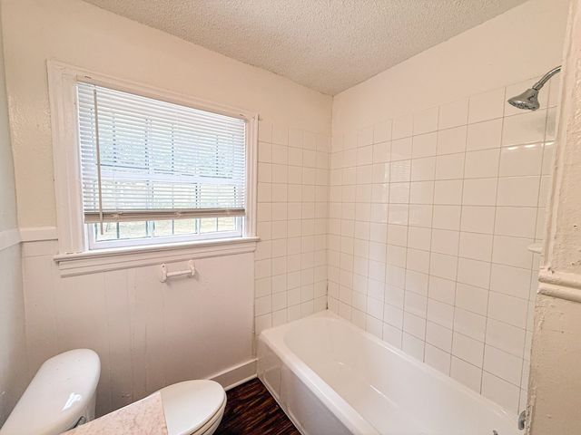 6710 Petain Avenue, Dallas, TX 75227