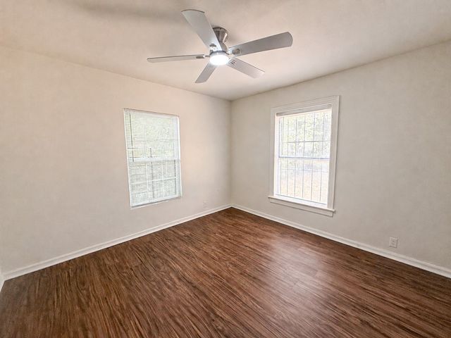 6710 Petain Avenue, Dallas, TX 75227