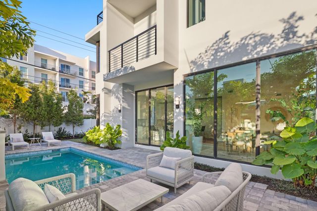 201 SE 4th Avenue, Delray Beach, FL 33483