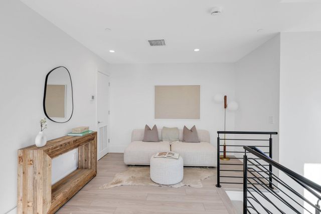 201 SE 4th Avenue, Delray Beach, FL 33483