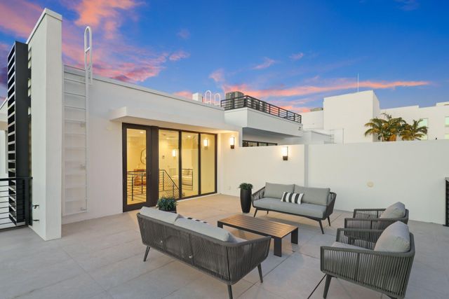 201 SE 4th Avenue, Delray Beach, FL 33483