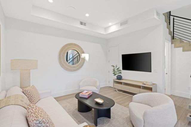 201 SE 4th Avenue, Delray Beach, FL 33483