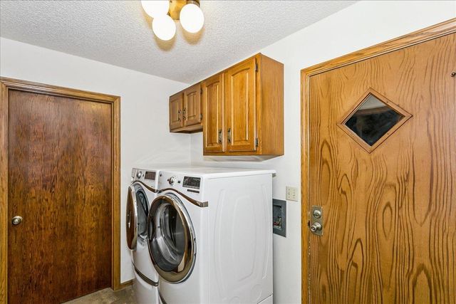 9016 E Boxthorn St, Wichita, KS 67226