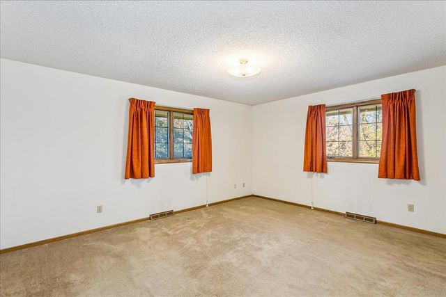 9016 E Boxthorn St, Wichita, KS 67226