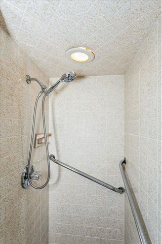 9016 E Boxthorn St, Wichita, KS 67226