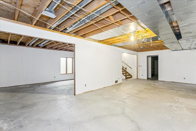 9016 E Boxthorn St, Wichita, KS 67226