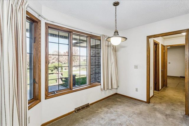 9016 E Boxthorn St, Wichita, KS 67226