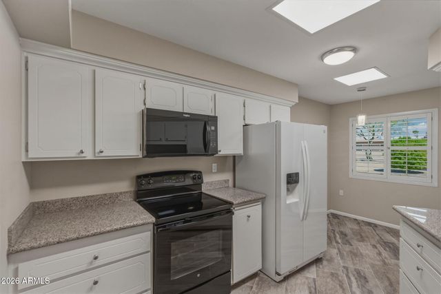 13810 N 111th Avenue, Sun City, AZ 85351