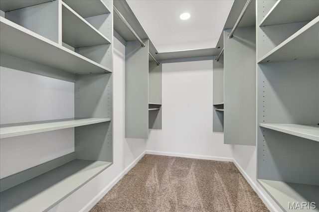 508 Country Chase Drive, Lake St Louis, MO 63367