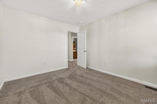 508 Country Chase Drive, Lake St Louis, MO 63367