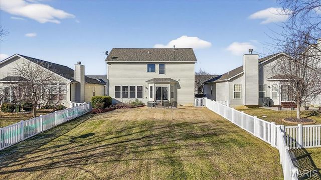 508 Country Chase Drive, Lake St Louis, MO 63367