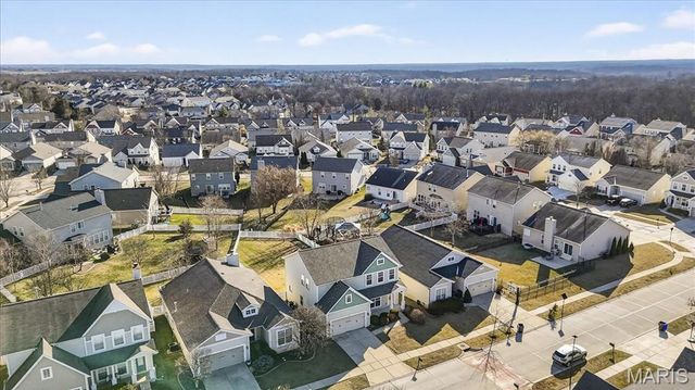 508 Country Chase Drive, Lake St Louis, MO 63367