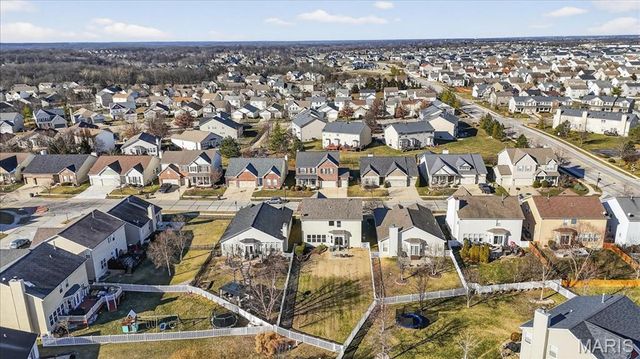 508 Country Chase Drive, Lake St Louis, MO 63367