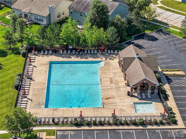 508 Country Chase Drive, Lake St Louis, MO 63367