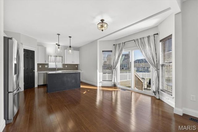 508 Country Chase Drive, Lake St Louis, MO 63367