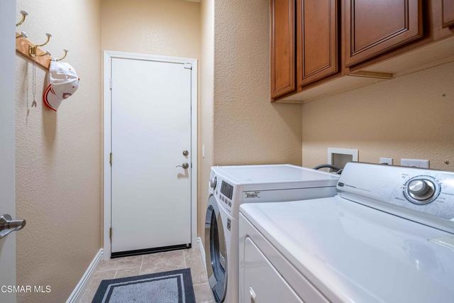 248 Windrose Court, Newbury Park, CA 91320