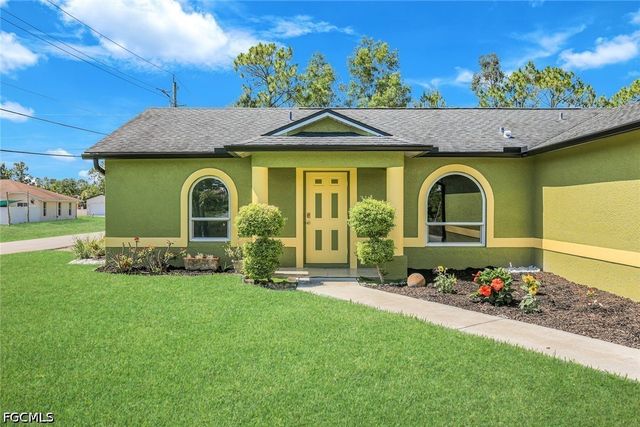 5201 4th ST W, Lehigh Acres, FL 33971