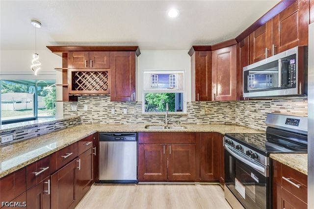 5201 4th ST W, Lehigh Acres, FL 33971