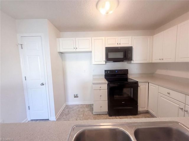 3721 Morris Farm Drive 1C, Greensboro, NC 27409