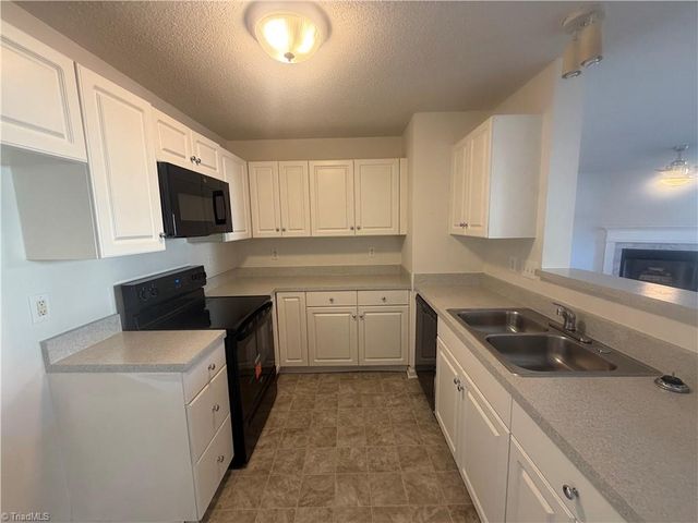 3721 Morris Farm Drive 1C, Greensboro, NC 27409