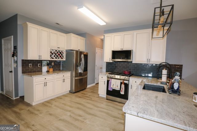 116 Eastlake Landing, Newnan, GA 30265