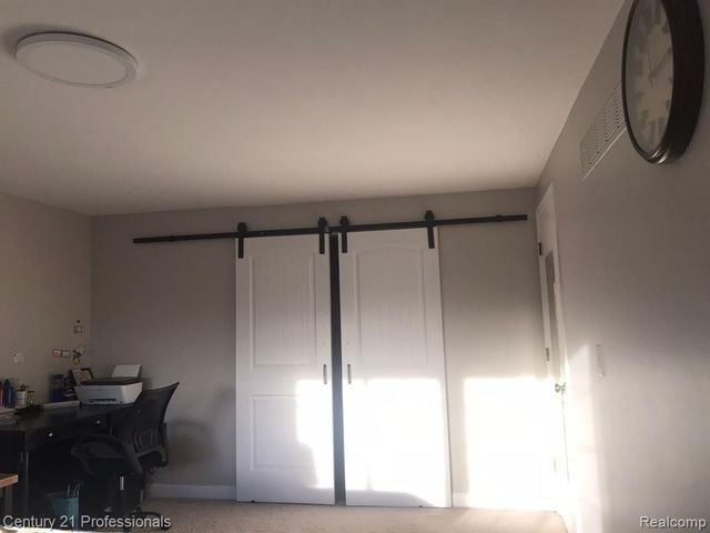 21141 E Glen Haven Circle 34, Northville, MI 48167