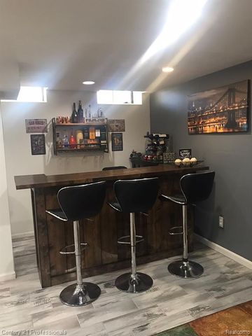 21141 E Glen Haven Circle 34, Northville, MI 48167