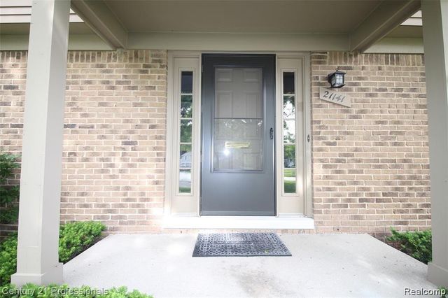 21141 E Glen Haven Circle 34, Northville, MI 48167