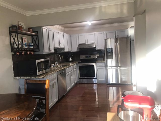 21141 E Glen Haven Circle 34, Northville, MI 48167