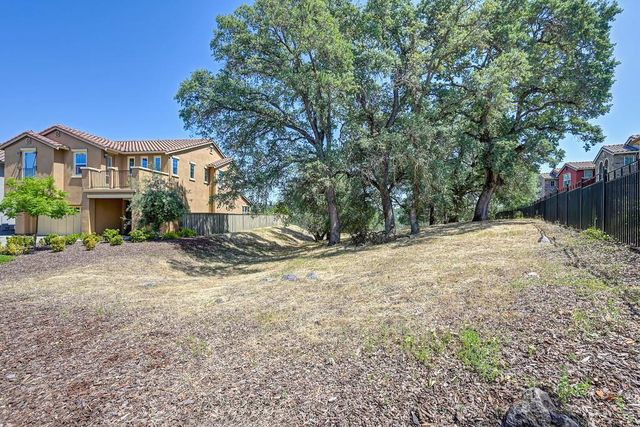 2001 Pasqual Dr, Roseville, CA 95661