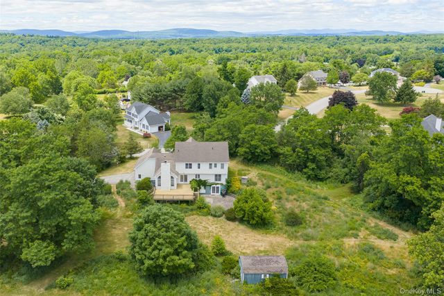 31 Hartstone Drive, Poughkeepsie, NY 12603