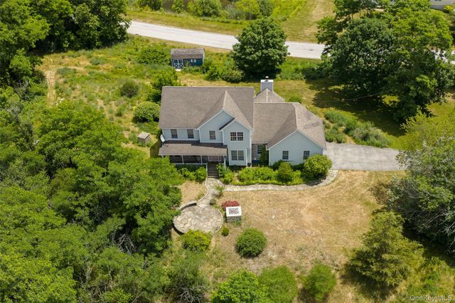 31 Hartstone Drive, Poughkeepsie, NY 12603