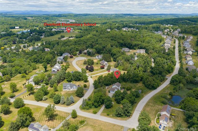 31 Hartstone Drive, Poughkeepsie, NY 12603
