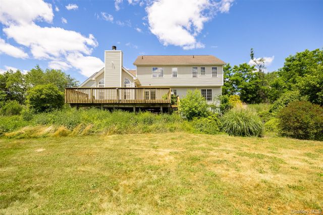 31 Hartstone Drive, Poughkeepsie, NY 12603