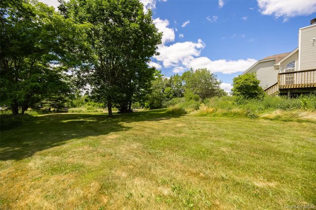 31 Hartstone Drive, Poughkeepsie, NY 12603