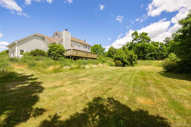 31 Hartstone Drive, Poughkeepsie, NY 12603