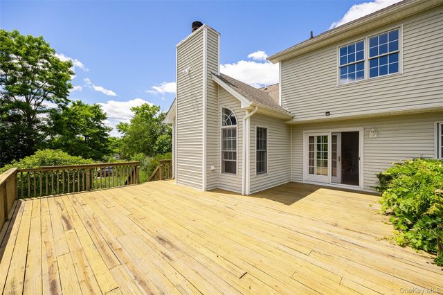 31 Hartstone Drive, Poughkeepsie, NY 12603