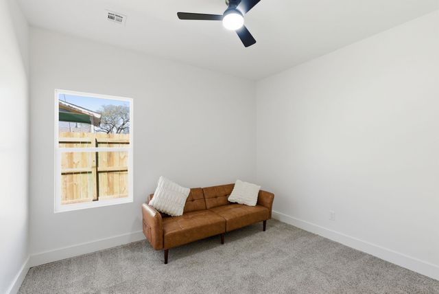 140 S Volutsia Ave, Wichita, KS 67211