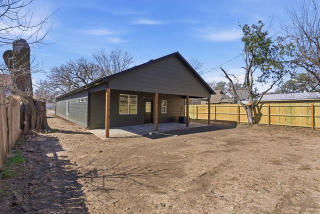 140 S Volutsia Ave, Wichita, KS 67211