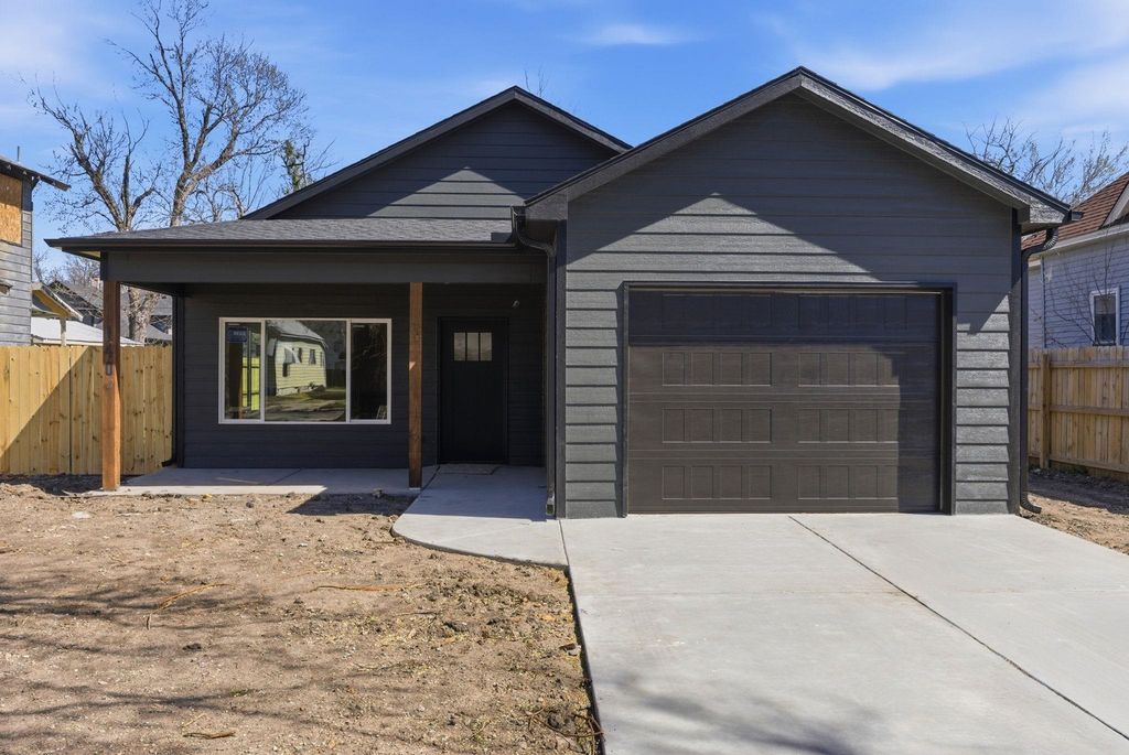 140 S Volutsia Ave, Wichita, KS 67211