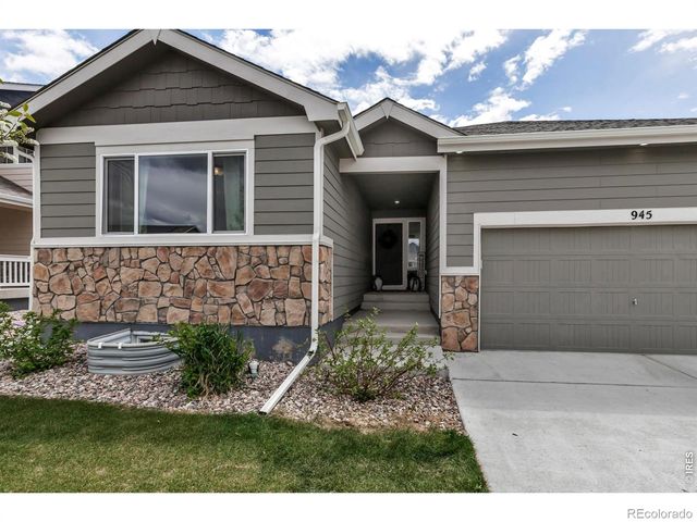 945 Maplebrook Drive, Windsor, CO 80550