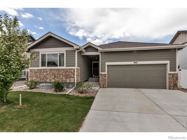 945 Maplebrook Drive, Windsor, CO 80550