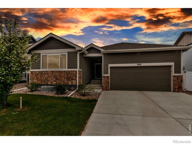 945 Maplebrook Drive, Windsor, CO 80550