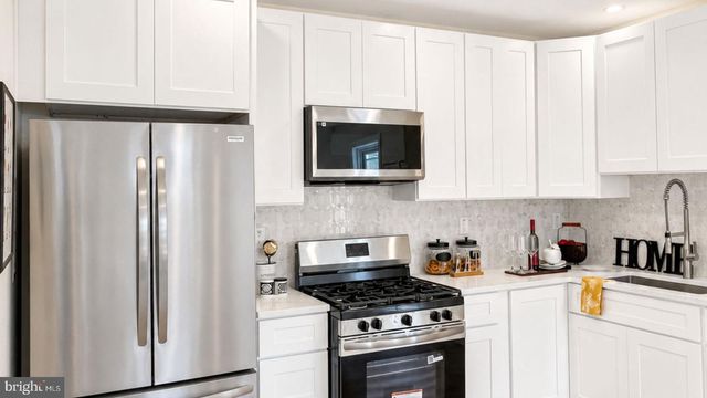 26 ELMHURST AVE, Trenton, NJ 08618